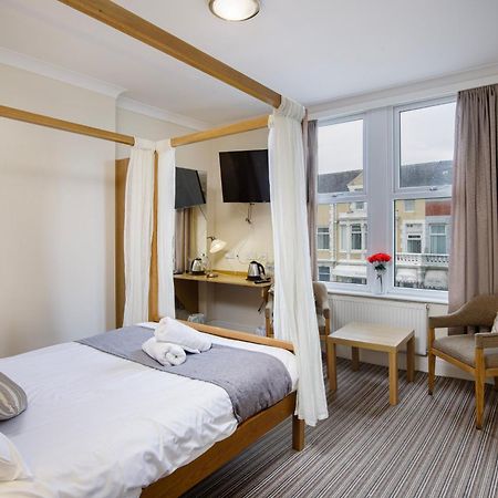 Ashley Victoria Hotel Блекпул Екстериор снимка