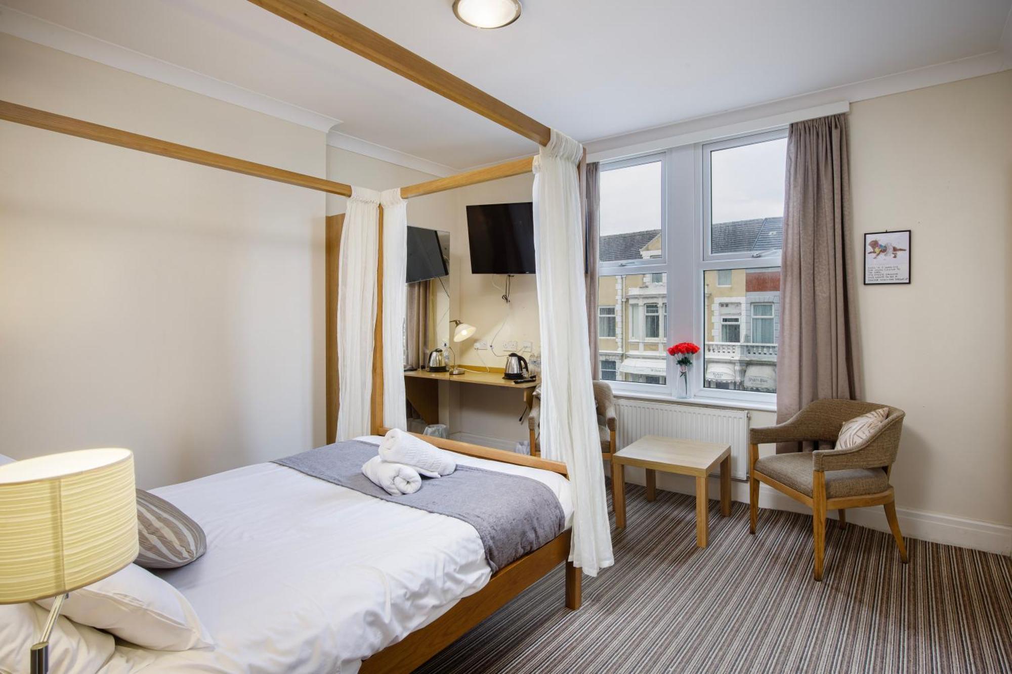 Ashley Victoria Hotel Блекпул Екстериор снимка