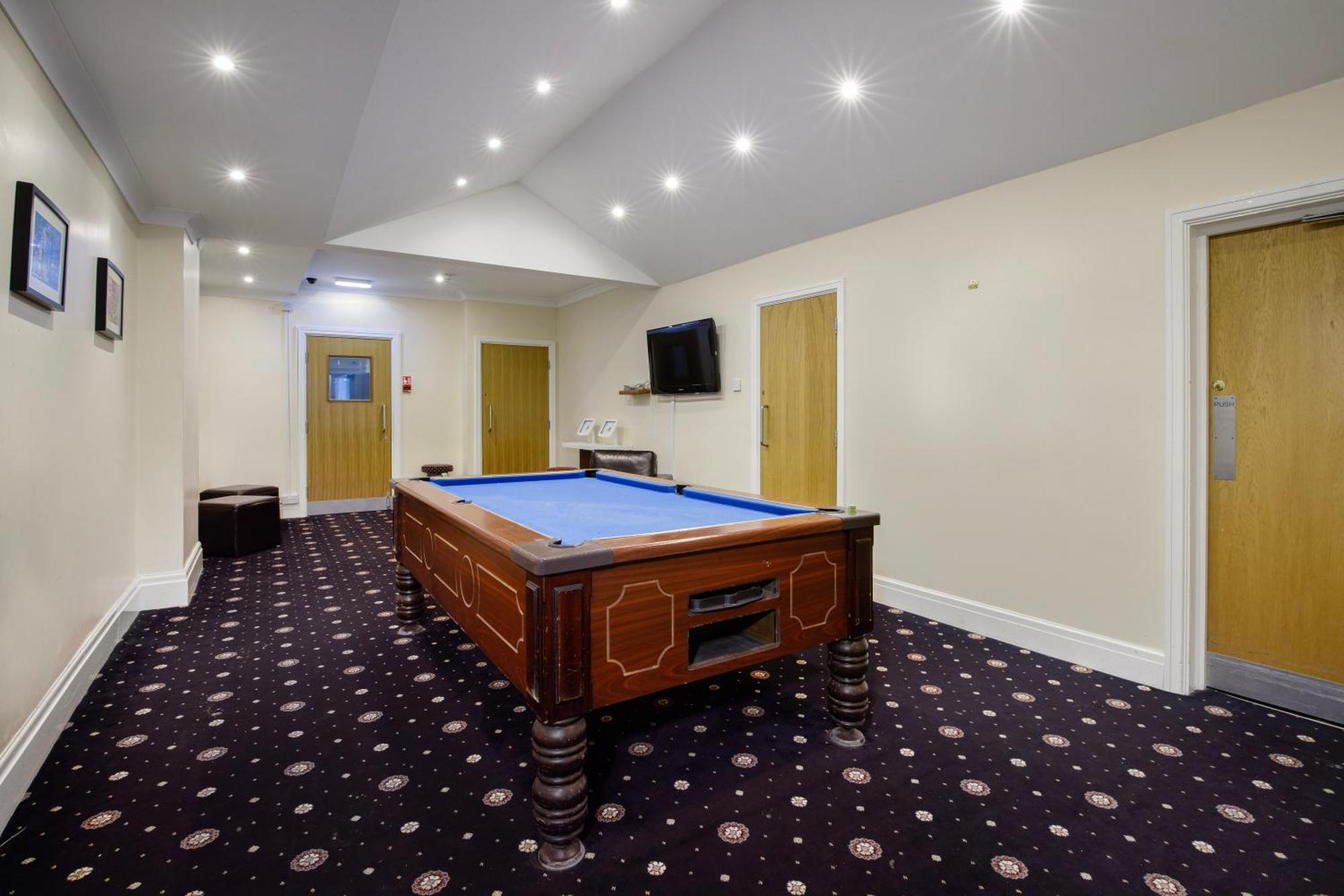 Ashley Victoria Hotel Блекпул Екстериор снимка
